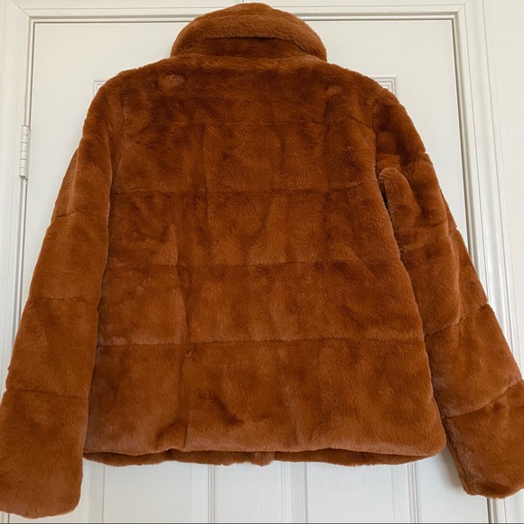 ❌Sold❌BNWT Cognac NVLT Women’s Faux Bunny Fur Puffer - Picture 9 of 9